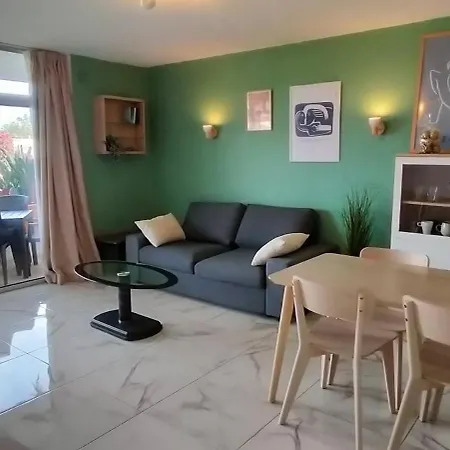 Full Appt Atlanta Peaceful Garden With Pool דירה *