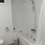 Full Appt Atlanta Peaceful Garden With Pool Apartamento