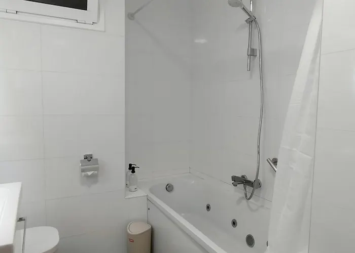 Full Appt Atlanta Peaceful Garden With Pool Daire *