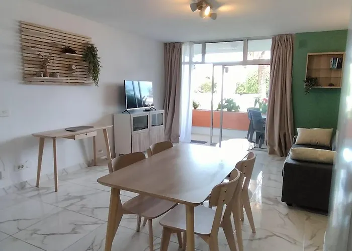 Daire Full Appt Atlanta Peaceful Garden With Pool