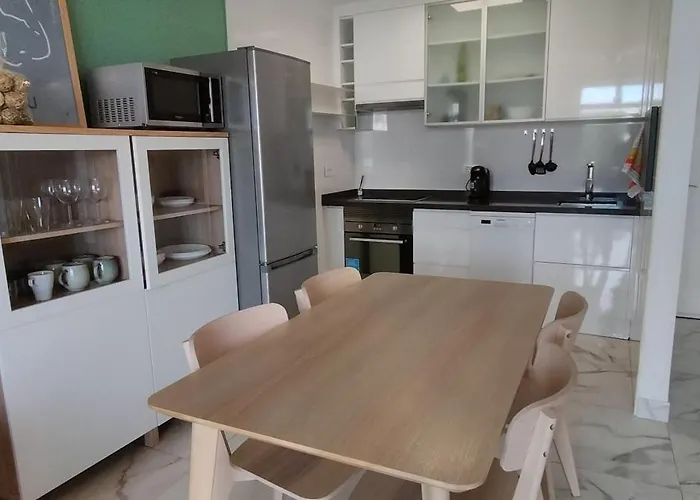 Full Appt Atlanta Peaceful Garden With Pool *