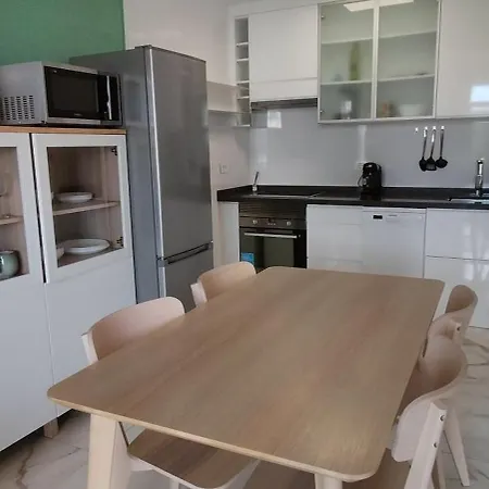 Full Appt Atlanta Peaceful Garden With Pool *